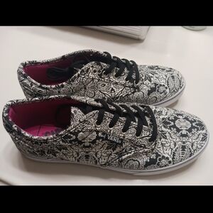 Vans Off The Wall Women's Black/White Paisley Lace-Up Sneakers Shoes Size 6
